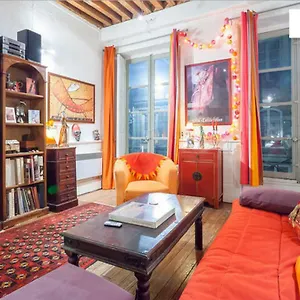 Séjour chez l'habitant Salon Et Mezzanine Centre, Lyon
