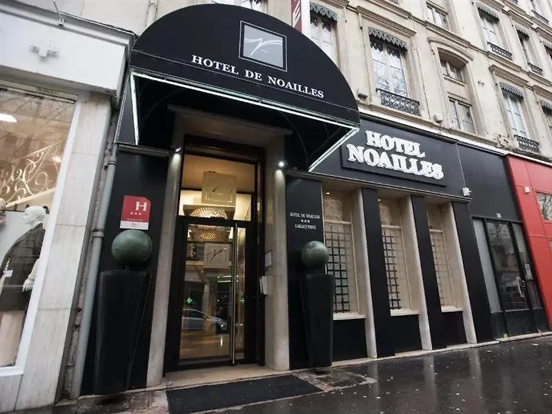 ***  Hotel De Noailles Lyon Fransa